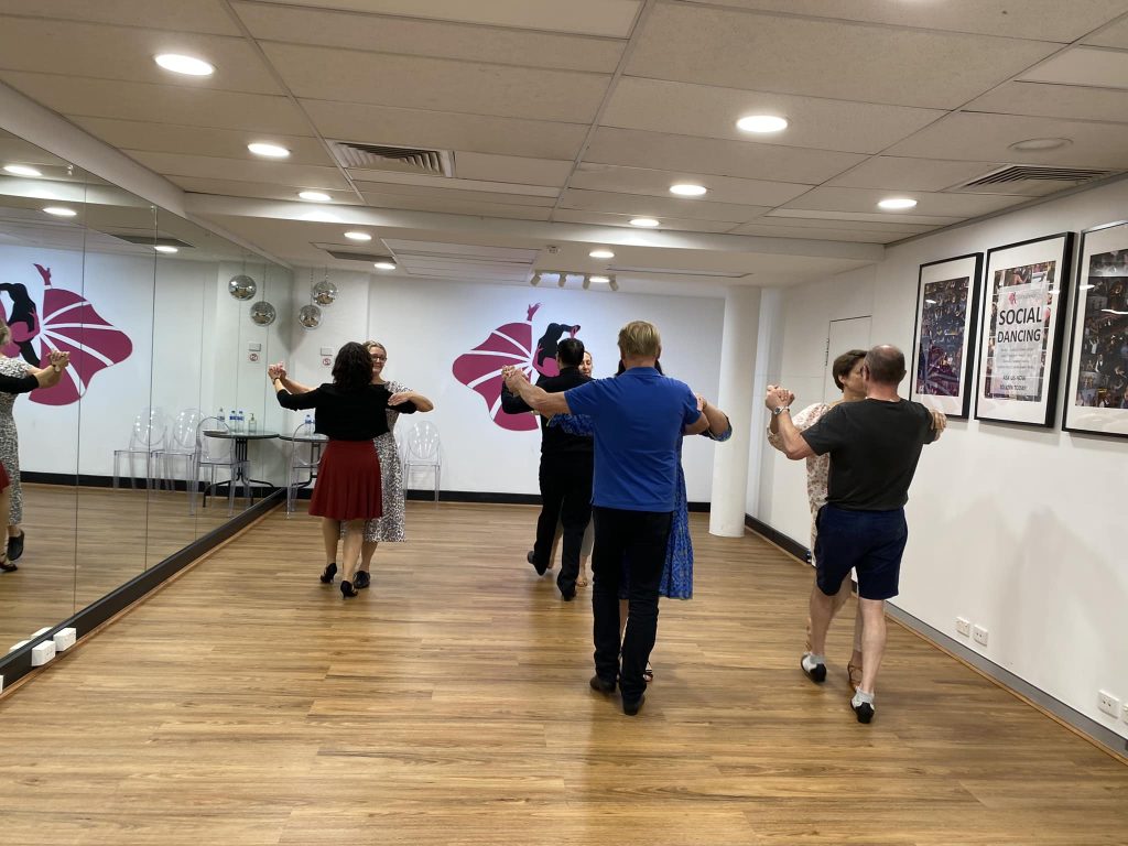 Lindy Hop Lessons Sydney